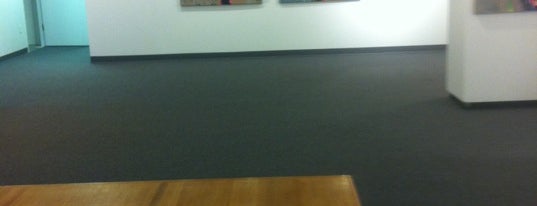 Lansing Art Gallery is one of สถานที่ที่ Gerry ถูกใจ.