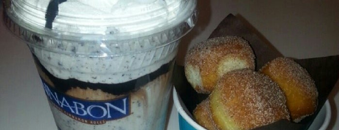 Cinnabon is one of ozlemさんのお気に入りスポット.