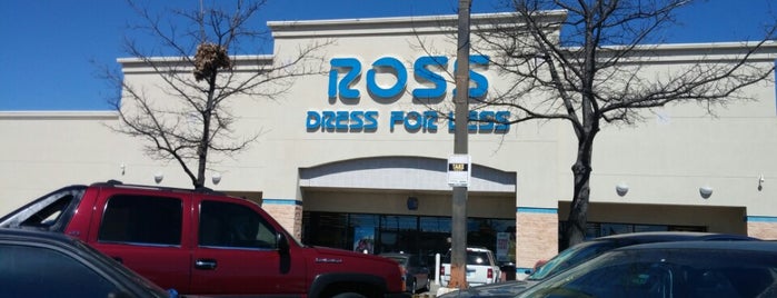 Ross Dress for Less is one of Locais curtidos por Flavia.