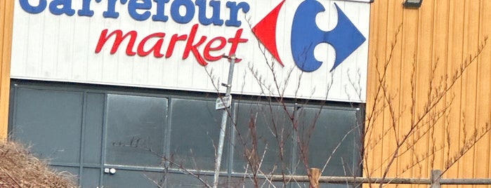 Carrefour Market is one of Chamonix.