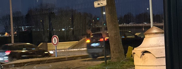 Pont de Puteaux is one of Où je vais.