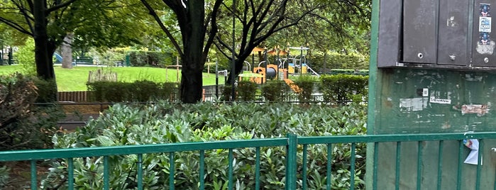 Hippopotamus is one of Mohsen'in Kaydettiği Mekanlar.