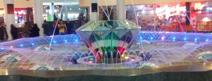 Almas Shargh Mall | مرکز خرید الماس شرق is one of Tempat yang Disukai Mohsen.