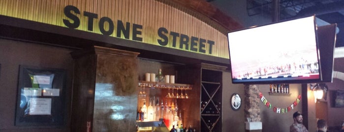 Stone Street Pub & Bistro is one of Tempat yang Disukai Ron.