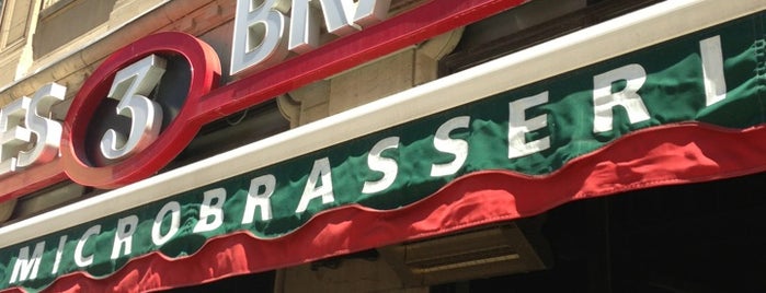 Les 3 Brasseurs is one of Visiter Montréal - Restos.