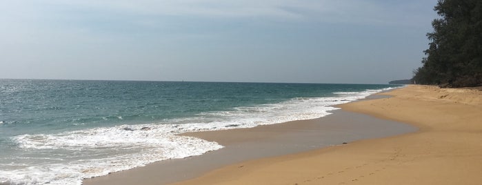 Mai Khao Beach is one of Lugares favoritos de Onizugolf.