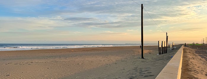 Shirasato Chuou Beach is one of Surfing /Japan.