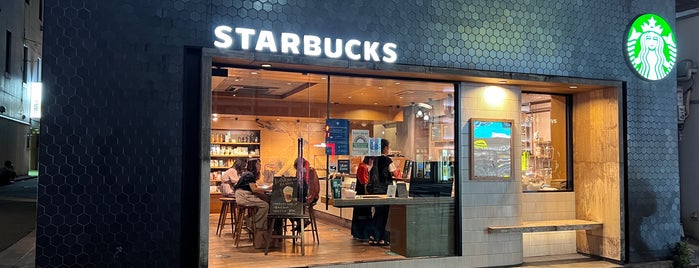 Starbucks is one of モリチャンさんのお気に入りスポット.
