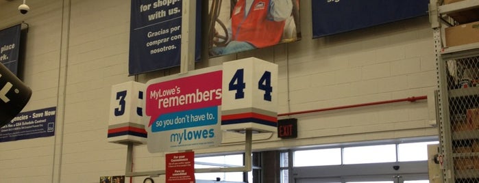 Lowe's is one of Ericさんのお気に入りスポット.