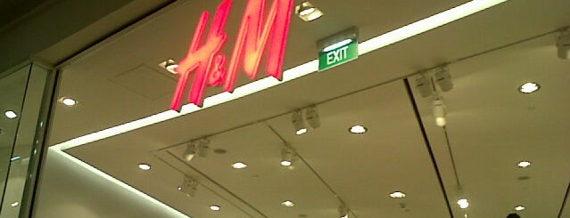 H&M is one of Anatasia : понравившиеся места.