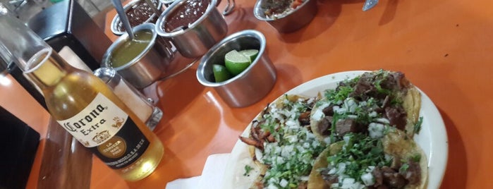 Los Sarapes is one of Las mejores taquerías de Guadalajara.