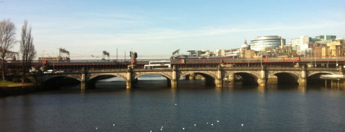 River Clyde is one of Glasgow.