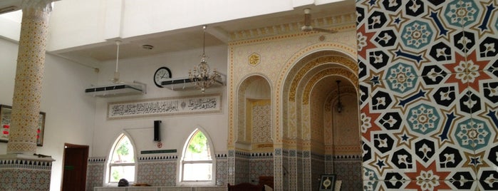 Masjid Al Ehsan is one of bandar kinrara.