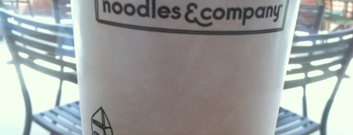 Noodles & Company is one of Lugares favoritos de Arnold.