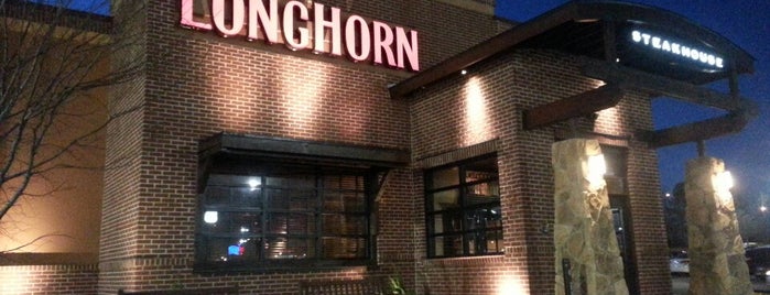 LongHorn Steakhouse is one of Harry : понравившиеся места.