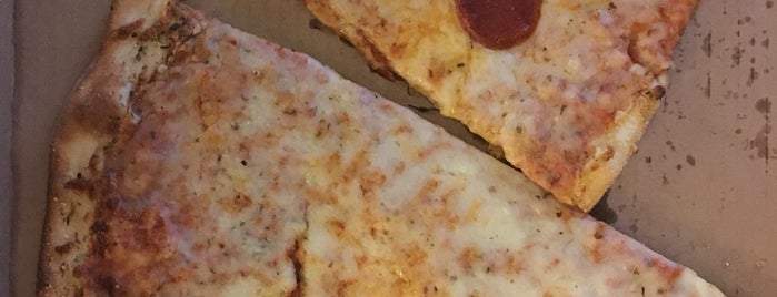 3 Brothers Pizza is one of Jamal : понравившиеся места.