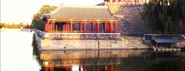 Forbidden City (Palace Museum) is one of Beijing.