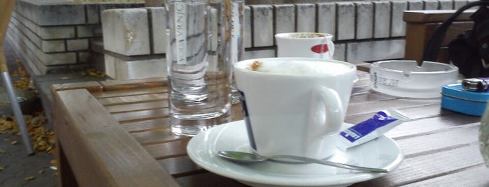 Caffe Status is one of Kafići.