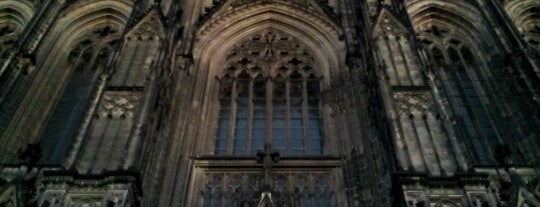 Cathédrale de Cologne is one of world heritage sites/世界遺産.