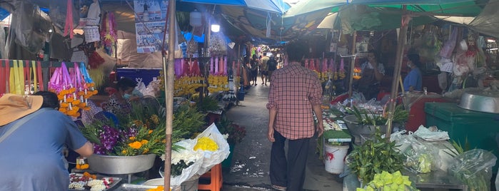 ตลาดบ้านแพน is one of อยุธยา สุพรรณบุรี.