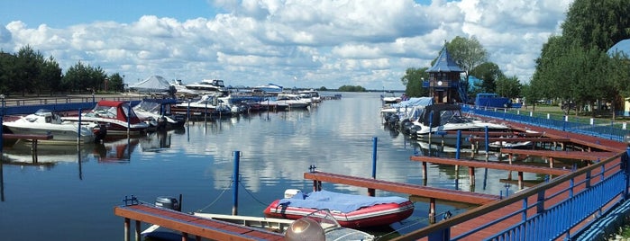 Яхт-клуб «Марина Завидово» is one of Orte, die Jekareff gefallen.