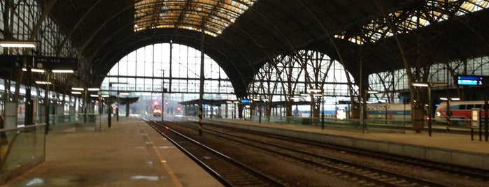 Prague Main Railway Station is one of olga’s Liked Places.