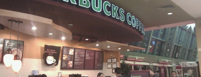 Starbucks is one of Tempat yang Disukai Hulya.