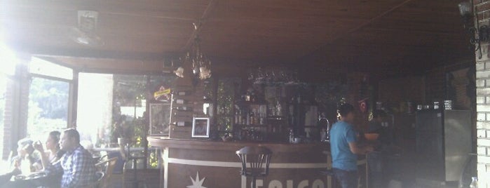 Spica Restaurant & Bar is one of Locais salvos de Cem.