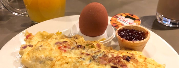 Novotel Breakfast is one of jordiさんのお気に入りスポット.