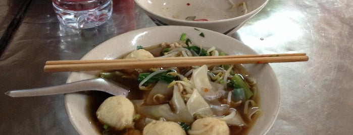 ก๋วยเตี๋ยวหมูเลียง เนื้อเลียง เจ๊น้อง is one of จันทบุรี.