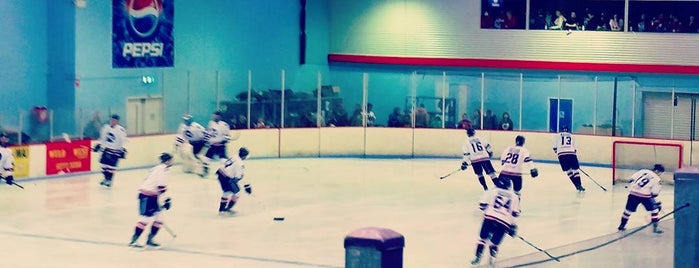Perth Ice Arena is one of Places I needa go.