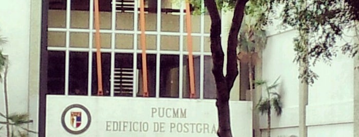 PUCMM Edificio de Postgrado is one of Lugares favoritos de Hamilton.