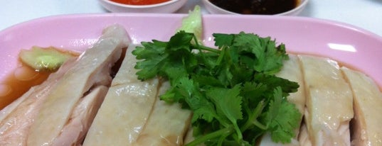 FAMOUS Singapore Chicken Rice is one of Bangkok Gourmet 2-1 Thai & Seafood タイ系.