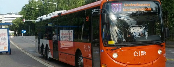 HSL Bussi 550 is one of สถานที่ที่ Minna ถูกใจ.