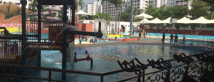 Choa Chu Kang Swimming Complex is one of me.