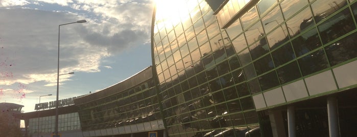 Международный аэропорт «Нурсултан Назарбаев» (NQZ) is one of David : понравившиеся места.