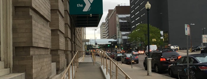 Downtown Denver YMCA is one of สถานที่ที่ Alison ถูกใจ.