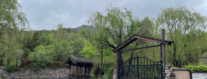 The Great Wall at Simatai (West) is one of 司马台金凤民俗饭庄.