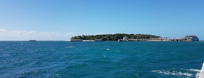 Green Island Resort is one of Lugares favoritos de Peter.
