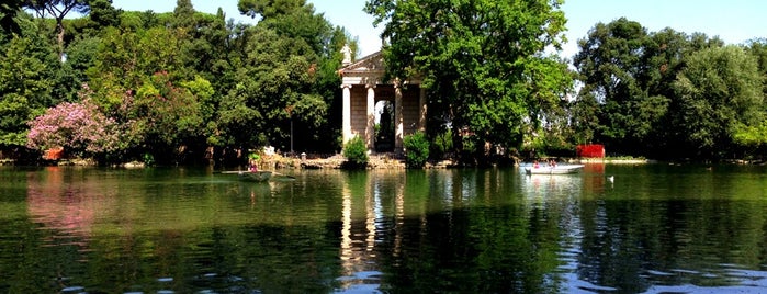 Villa Borghese is one of Roma.