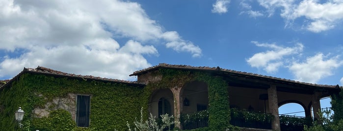 Borgo San Felice - Relais & Chateaux is one of Jean Philippe'nin Beğendiği Mekanlar.