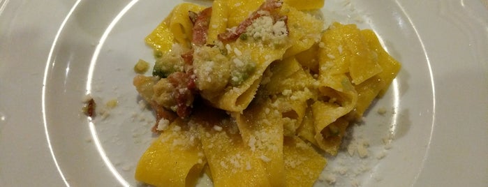 Taverna Mari is one of Dove mangiare all’aperto ai Castelli Romani.