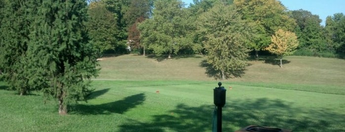 Western Golf & Country Club is one of Lugares favoritos de David.