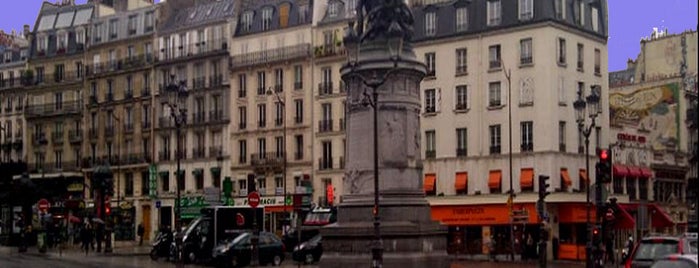 Place de Clichy is one of lugares en Paris.