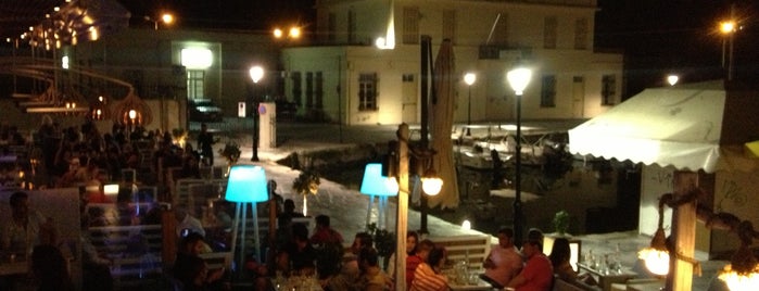 Cafe 9/8 is one of rethymno.