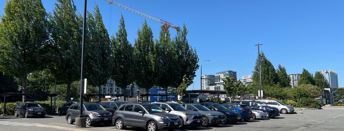 Foody World 豐泰 is one of Hello Vancouver.