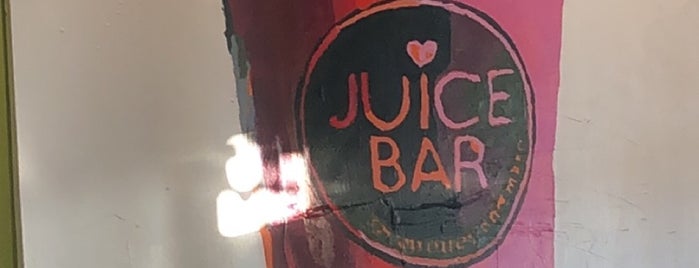 Juice Bar Green Hills is one of Lugares favoritos de David.