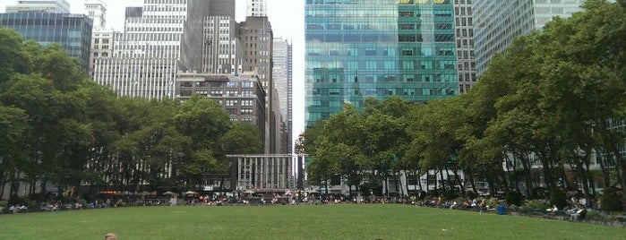 ブライアントパーク is one of Best Parks In New York City.