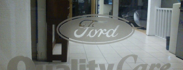 Autos de Hermosillo Ford is one of Locais curtidos por Reyna.