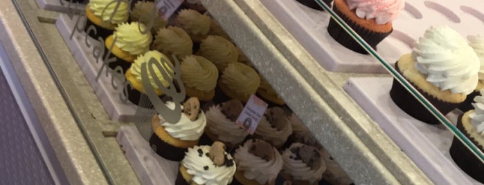 Gigi's Cupcakes is one of Desserts.